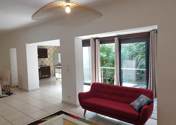 Maison 150M2 Jardin A Louer En Entier, Bordeaux Centre Chartrons, 3 Chambres 3 Salles De Bains 1 Canape-Lit Llllnumero De Telephone Dans L'Annonce Si Questionlll